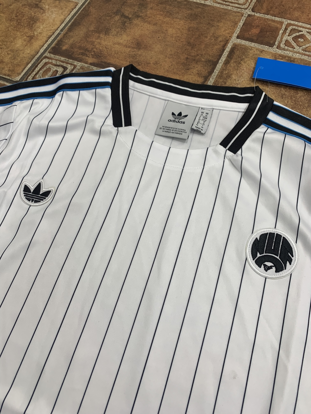 adidas Originals Newcastle United 2025/26 Terrace Icons Jersey Size M - Picture 3 of 6
